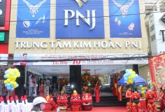 Khó khăn chồng chất với PNJ: Cổ phiếu đồng loạt bị cắt margin, vàng bị nhiều nơi từ chối
