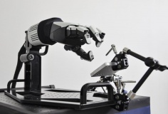 Honda trở lại đường đua robot với 