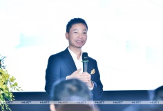 “Quái kiệt” Lê Viết Quốc rời Google để khởi nghiệp AI