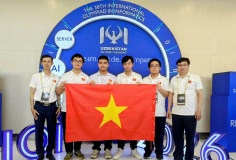 Lần đầu tiên trong lịch sử, nam sinh Việt giành cú đúp Vàng Olympic Tin học và AI quốc tế