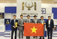 Lần đầu tiên trong lịch sử, nam sinh Việt giành cú đúp Vàng Olympic Tin học và AI quốc tế