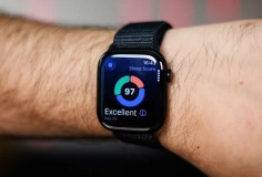 Apple tiếp tục giữ vững ngôi vương thị trường đồng hồ thông minh, nhưng một đối thủ mới đang vươn lên trong phân khúc thiết bị đeo then chốt