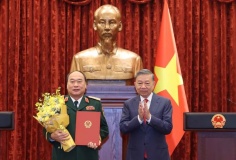 Tổng Bí thư, Chủ tịch nước Tô Lâm trao Quyết định thăng quân hàm Thượng tướng cho đồng chí Lê Quang Đạo