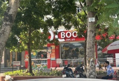 Giữa Thủ Đô đỏ mắt đi tìm sách giáo khoa