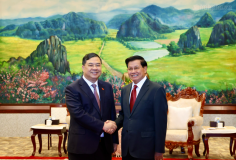 Phó Thủ tướng Thường trực Phạm Gia Túc chào xã giao Tổng Bí thư, Chủ tịch nước và Thủ tướng Lào