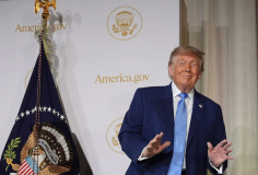 Tổng thống Trump ra mắt America.gov, cổng dịch vụ chính phủ Mỹ tích hợp AI