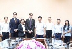 Thứ trưởng Đỗ Xuân Tuyên tiếp và làm việc với Tổng Giám đốc Công ty VAMED Engineering GmbH (Cộng hòa Áo)