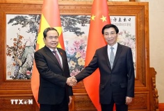 Chủ tịch Quốc hội hội kiến Chủ tịch Chính hiệp Toàn quốc Trung Quốc