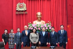 Thứ trưởng Lê Văn Tuyến tiếp Phó Trợ lý Bộ trưởng Thương mại Hoa Kỳ Kelly Coldiron