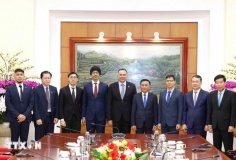 Thường trực Ban Bí thư Trần Cẩm Tú tiếp đoàn Cục Công vụ Singapore về hợp tác giáo dục