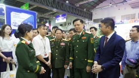 Viettel giới thiệu nhiều công nghệ tại Hội chợ kết nối giao thương Việt Nam – Lào