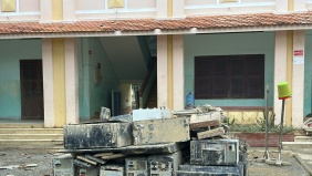 Lũ dữ cuốn trôi bàn ghế, máy tính, tivi: Ngành giáo dục Khánh Hòa kêu gọi cộng đồng tiếp sức