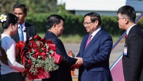 Thủ tướng Phạm Minh Chính tới Thủ đô Vientiane, bắt đầu chuyến công tác tại Lào