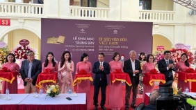 Khai mạc Trưng bày ‘Di sản văn hóa Việt Nam - Sức sống từ truyền thống đến hiện đại’