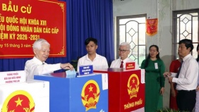 Nguyên Chủ tịch nước Nguyễn Minh Triết đi bầu cử tại Thành phố Hồ Chí Minh