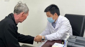 Người cao tuổi cần được chăm sóc toàn diện, không chỉ dừng ở điều trị bệnh