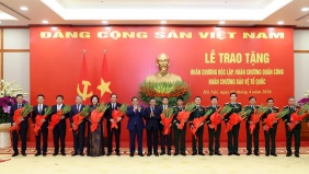 Bí thư Đảng ủy VUSTA Châu Văn Minh được trao tặng Huân chương Độc lập hạng Ba