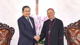 Chủ tịch Quốc hội Trần Thanh Mẫn thăm, chúc mừng Tổng Giáo phận Hà Nội
