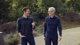 Apple chuyển giao lãnh đạo: Tim Cook rời vị trí CEO, John Ternus sẽ là người kế nhiệm