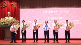 Hà Nội công bố các Quyết định của Ban Bí thư Trung ương Đảng và Ban Thường vụ Thành ủy về công tác cán bộ