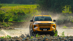 Bán tải không còn bị hạn chế, Toyota Hilux thế hệ mới tiếp tục hút khách tại Việt Nam