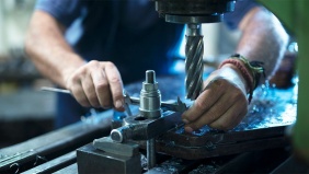 Xây dựng mô hình đào tạo Cắt gọt kim loại tích hợp thực - ảo trên nền tảng điện toán đám mây nhằm thu hẹp khoảng cách năng lực vùng miền