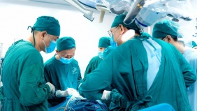 Bệnh viện Nhi Hà Nội cấy điện cực ốc tai thành công, mở cơ hội nghe cho trẻ điếc bẩm sinh