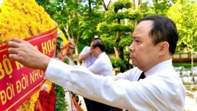 Đoàn công tác Bộ KH&CN dâng hương tri ân các Anh hùng liệt sĩ