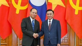 Thường trực Ban Bí thư Trần Cẩm Tú hội đàm với Thường trực Ban Bí thư Trung ương Đảng Nhân dân Cách mạng Lào