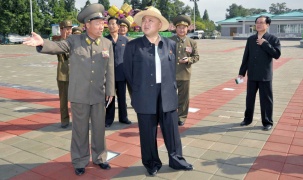 Những hình ảnh mới về Kim Jong Un và quân đội Triều Tiên