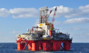 Liên tiếp phát hiện ra mỏ dầu lớn nhất thế giới
