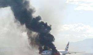 Máy bay Boeing 777-200 bốc cháy