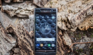Điện thoại  New Signature Touch của Vertu có giá 10.000US$