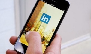 Ứng dụng mới của LinkedIn rất giống với Facebook