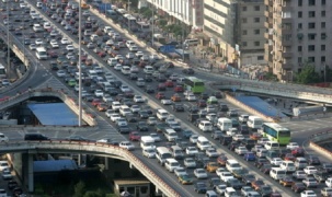 Ô nhiễm môi trường do ô tô gây ra tại các đô thị là đáng báo động