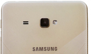 Samsung sắp có smartphone tầm trung màn hình kích thước 7 inch