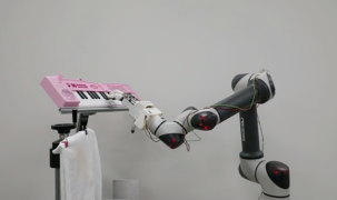 Nhật Bản: Bàn tay robot linh hoạt cầm nắm vật như con người