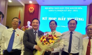  Ông Nguyễn Tấn Tuân chính thức được bầu giữ chức chủ tịch tỉnh Khánh Hòa nhiệm kỳ 2016 -2021