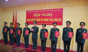 Bộ chỉ huy BĐBP Nghệ An tổ chức lễ công bố, trao 33 quyết định về công tác cán bộ