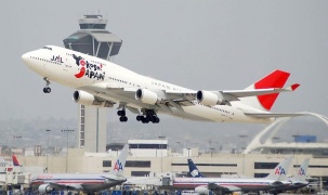 Nhật Bản: Chế tạo nhiên liệu máy bay từ rác thải