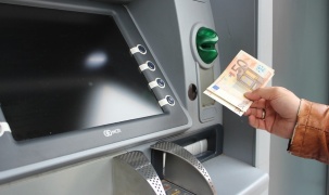 Thổ Nhĩ Kỳ sáng chế ATM khử khuẩn tiền mặt