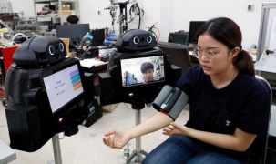Thái Lan dùng robot để khám chữa cho bệnh nhân Covid-19