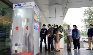 Nhóm kỹ sư trẻ sân bay Nội Bài làm buồng khử khuẩn toàn thân
