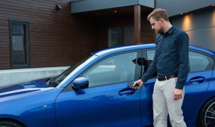 BMW sẽ cho khởi động xe ô tô bằng iPhone