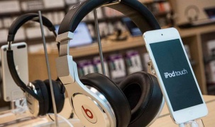 Apple muốn 'khai tử' dòng tai nghe Beats