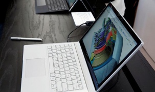 Microsoft hồi sinh phiên bản Surface Book 2