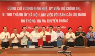 Bí thư Thành ủy Hà Nội Vương Đình Huệ làm việc với Ban Cán sự Đảng Bộ TT&TT