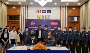 Viettel Cambodia bàn giao thiết bị công nghệ cao cho lực lượng Hiến binh Campuchia