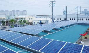 Tập đoàn Hanwha (Hàn Quốc) tài trợ dự án điện năng lượng mặt trời và nước sạch cho 1 xã của Hà Nội