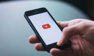 YouTube gỡ bỏ 11,4 triệu video trong quý II-2020